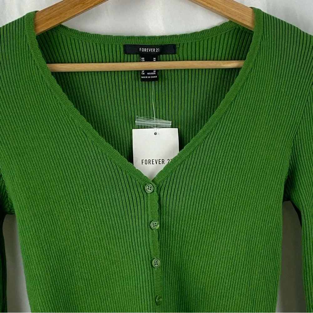 Forever 21 Women’s Green Ribbed Long Sleeve Cropped Sweater Cardigan Top Medium